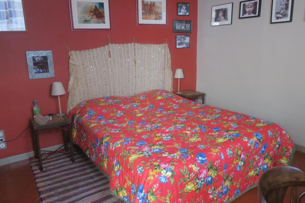 Tombe La Nefle Bed & Breakfast Avignon Eksteriør bilde