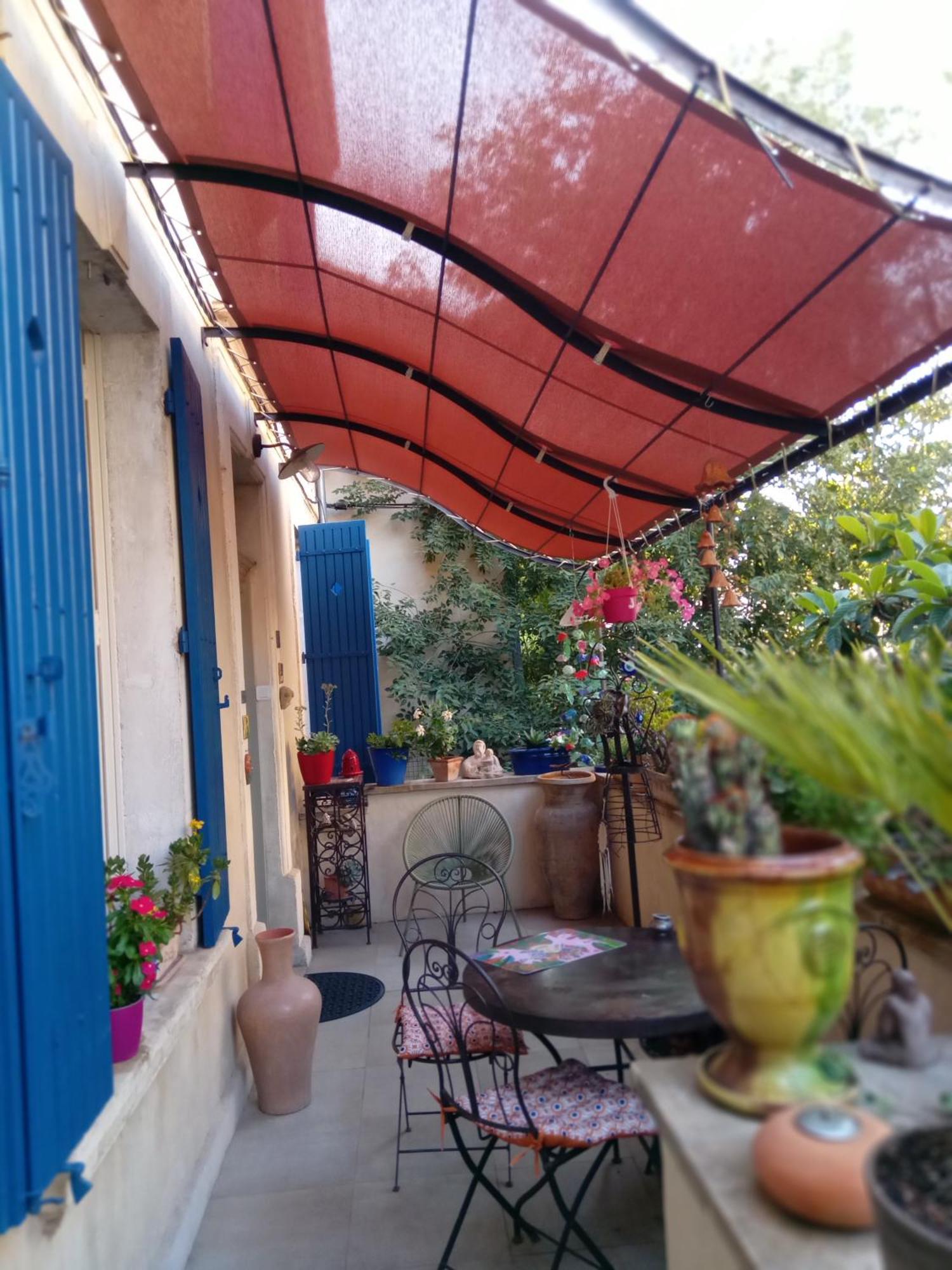 Tombe La Nefle Bed & Breakfast Avignon Eksteriør bilde