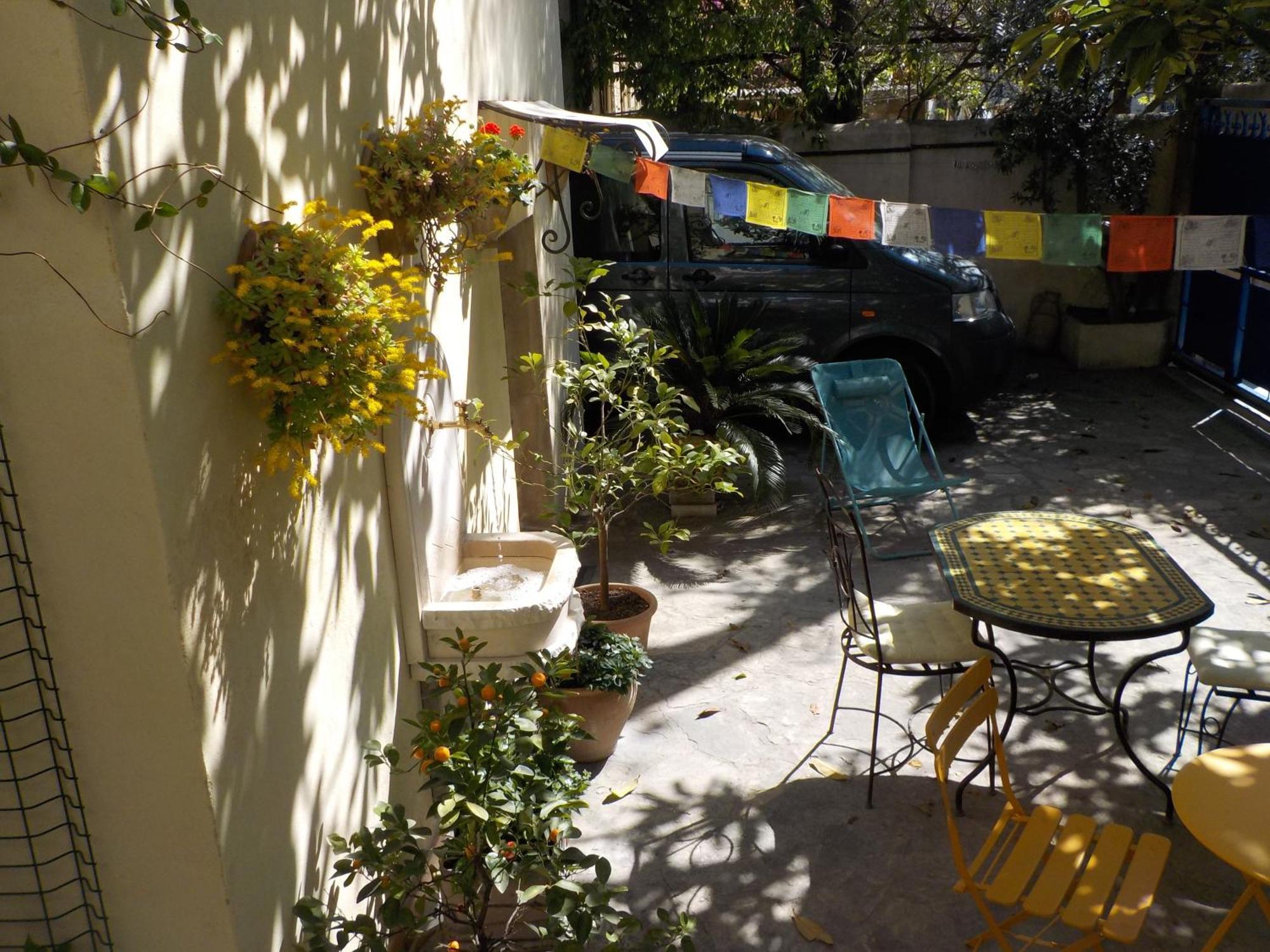 Tombe La Nefle Bed & Breakfast Avignon Eksteriør bilde